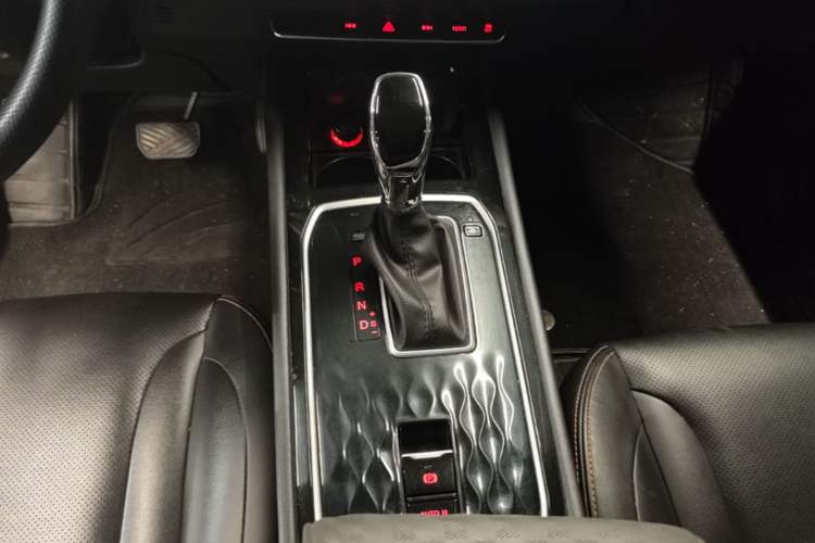 Used Dongfeng Fengon 580 2021 ☆ Star Edition 1.5T Automatic Luxury Version Gear Lever
