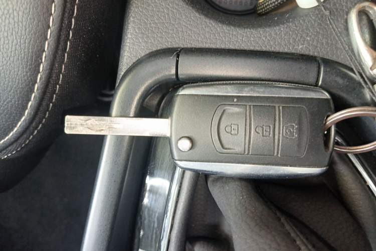 Used Dongfeng Fengon 580 2021 Revised ☆ Star Edition 1.8L Manual Elite Version Interior 1