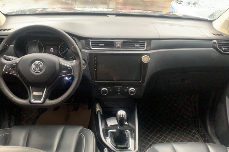 Used Dongfeng Fengon 580 2021 Revised ☆ Star Edition 1.8L Manual Elite Version Interior 4