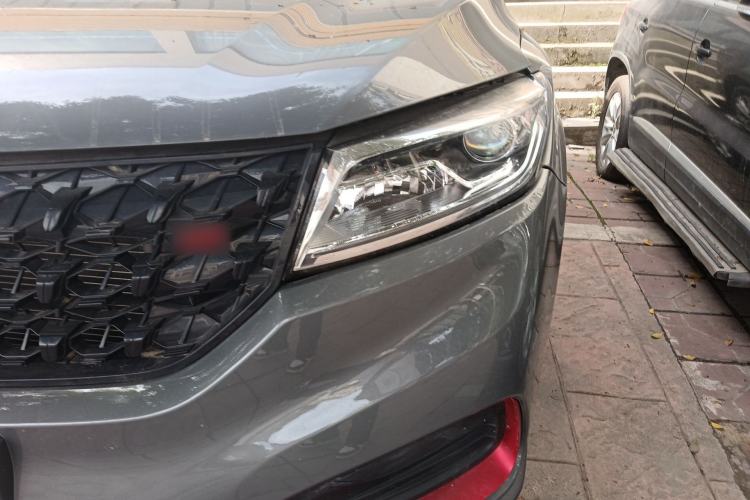 Used Dongfeng Fengon 580 2021 Revised ☆ Star Edition 1.8L Manual Elite Version Left Front Headlight