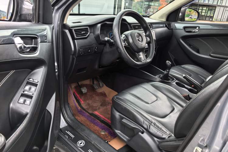 Used Dongfeng Fengon 580 2021 Revised ☆ Star Edition 1.8L Manual Elite Version Left Front Seat