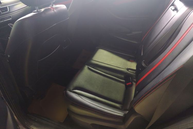 Used Dongfeng Fengon 580 2021 Revised ☆ Star Edition 1.5T Automatic Luxury Version Left Rear Seat