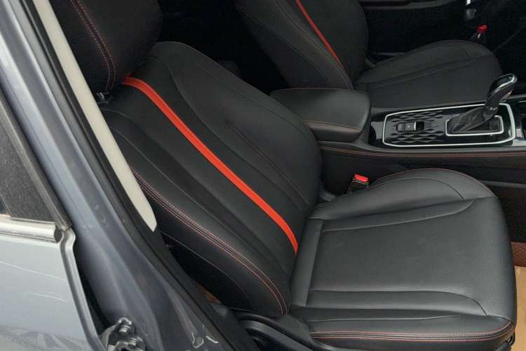 Used Dongfeng Fengon 580 2021 Revised ☆ Star Edition 1.5T Automatic Luxury Version Right Front Seat