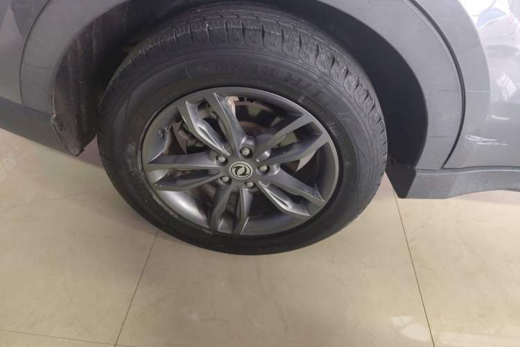 Used Dongfeng Fengon 580 2021 Revised ☆ Star Edition 1.5T Automatic Luxury Version Right Rear Wheel Hub