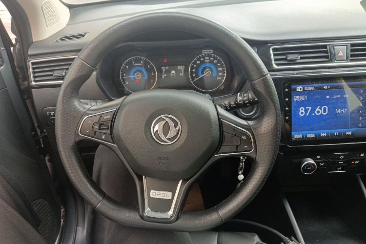 Used Dongfeng Fengon 580 2021 Revised ☆ Star Edition 1.8L Manual Elite Version Steering Wheel