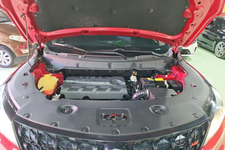 Used Dongfeng Fengon 580 2021 Revised ☆ Star Edition 1.8L Manual Elite Version Engine Bay