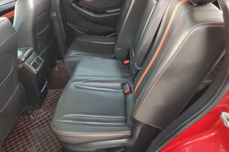 Used Dongfeng Fengon 580 2021 Revised ☆ Star Edition 1.5T Automatic Luxury Version Left Rear Seat