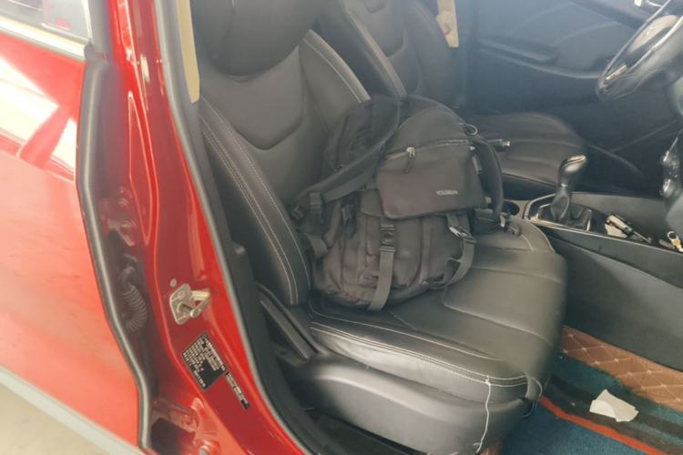 Used Dongfeng Fengon 580 2021 ☆ Star Edition 1.8L Manual Elite Version Right Front Seat