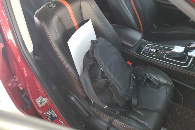 Used Dongfeng Fengon 580 2021 Revised ☆ Star Edition 1.5T Automatic Luxury Version Right Front Seat