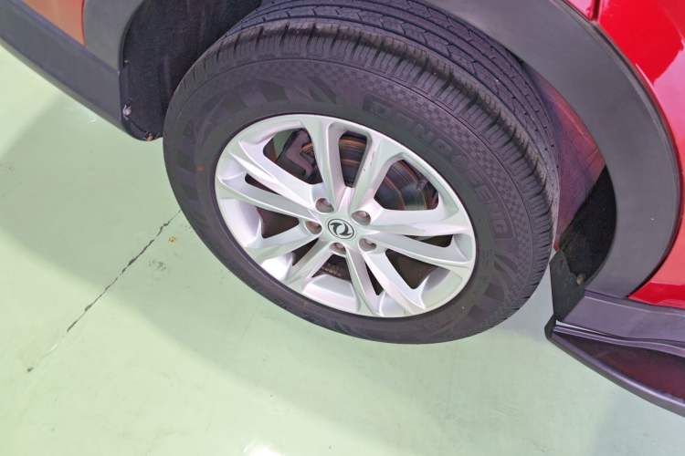 Used Dongfeng Fengon 580 2021 Revised ☆ Star Edition 1.8L Manual Elite Version Right Rear Wheel Hub