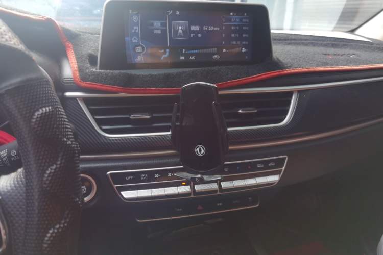 Used Dongfeng Fengon 580 2021 ☆ Star Edition 1.5T Manual Luxury Version Audio And AC Panel