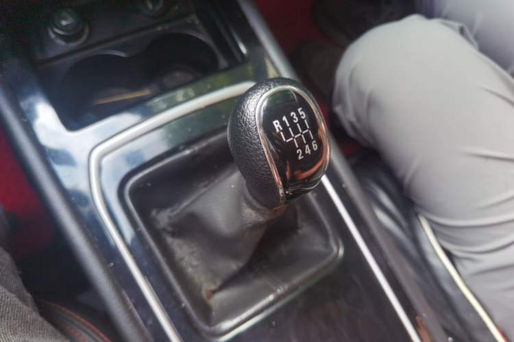Used Dongfeng Fengon 580 2021 ☆ Star Edition 1.5T Manual Luxury Version Gear Lever