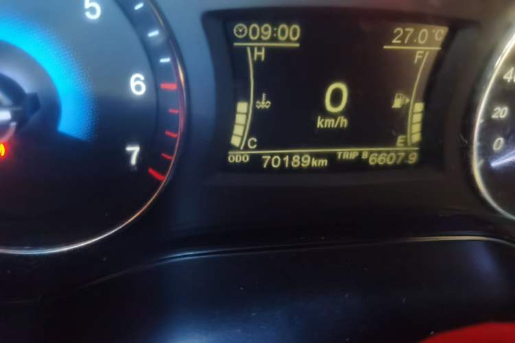 Used Dongfeng Fengon 580 2021 ☆ Star Edition 1.5T Manual Luxury Version Odometer Close Up