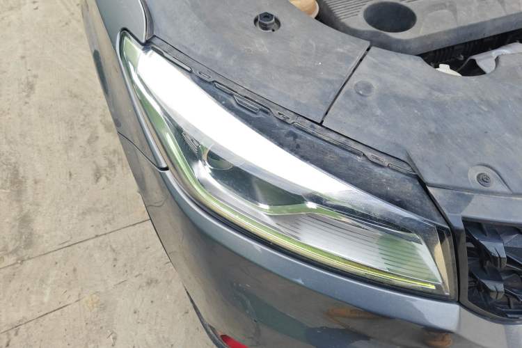 Used Dongfeng Fengon 580 2021 ☆ Star Edition 1.5T Automatic Luxury Version Right Front Headlight