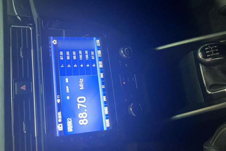 Used Dongfeng Fengon 580 2021 Revised ☆ Star Edition 1.8L Manual Elite Version Audio And AC Panel
