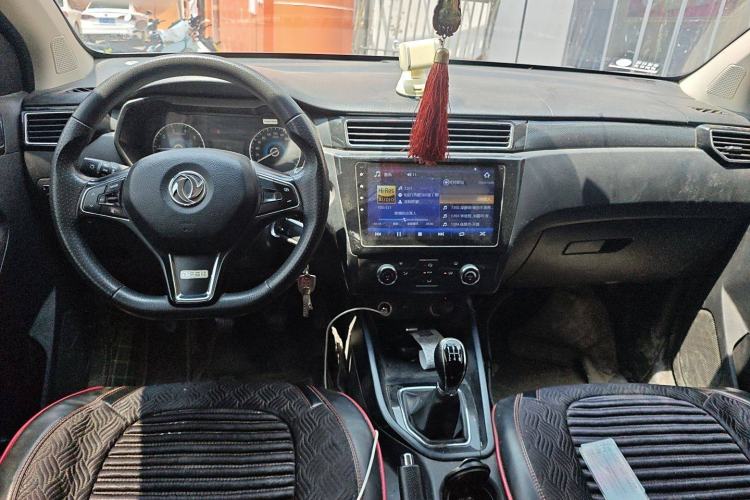 Used Dongfeng Fengon 580 2021 Revised ☆ Star Edition 1.8L Manual Elite Version Audio And AC Panel