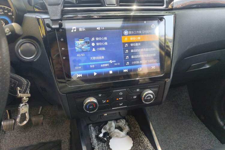 Used Dongfeng Fengon 580 2021 Revised ☆ Star Edition 1.8L Manual Elite Version Audio And AC Panel