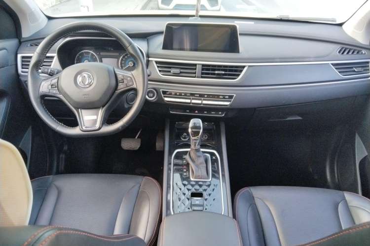 Used Dongfeng Fengon 580 2021 Revised ☆ Star Edition 1.5T Automatic Luxury Version Center Console