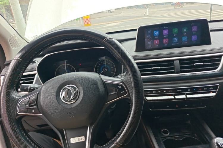 Used Dongfeng Fengon 580 2021 Revised ☆ Star Edition 1.5T Manual Luxury Version Center Console