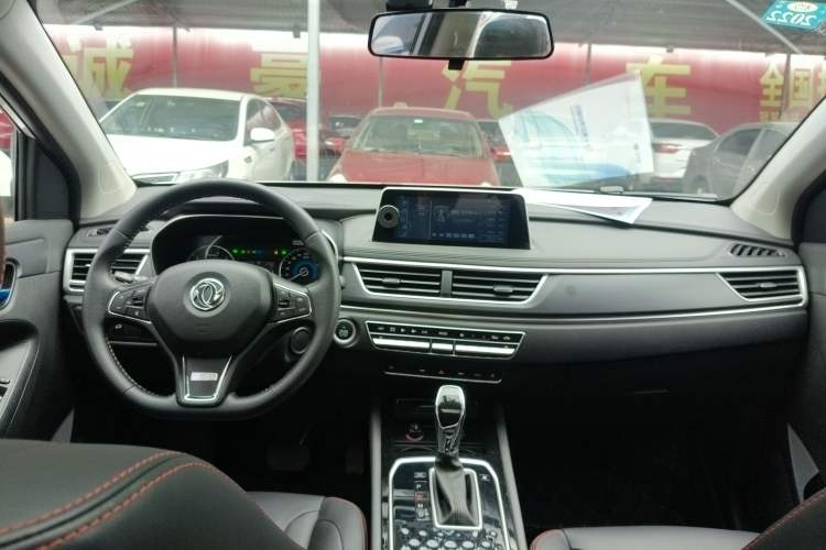 Used Dongfeng Fengon 580 2021 ☆ Star Edition 1.5T Automatic Luxury Version Center Console