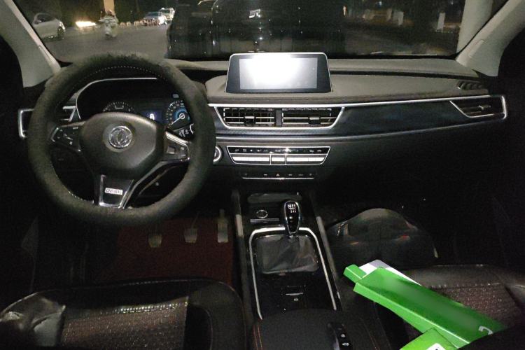 Used Dongfeng Fengon 580 2021 Revised ☆ Star Edition 1.5T Manual Luxury Version Center Console