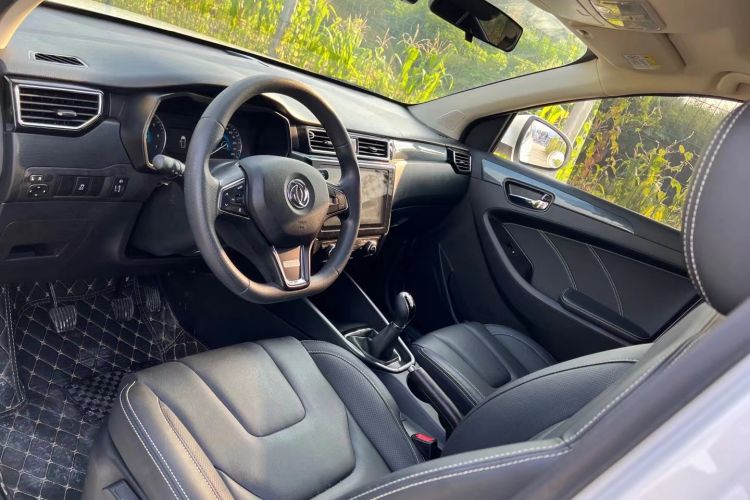 Used Dongfeng Fengon 580 2021 Revised ☆ Star Edition 1.8L Manual Elite Version Driver Seat