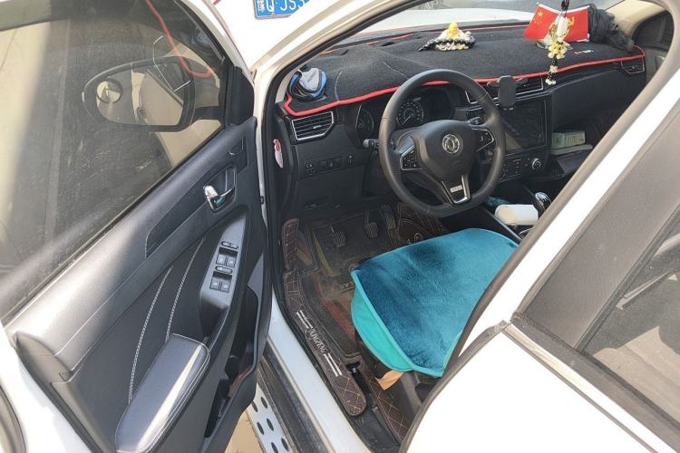 Used Dongfeng Fengon 580 2021 Revised ☆ Star Edition 1.8L Manual Elite Version Driver Seat