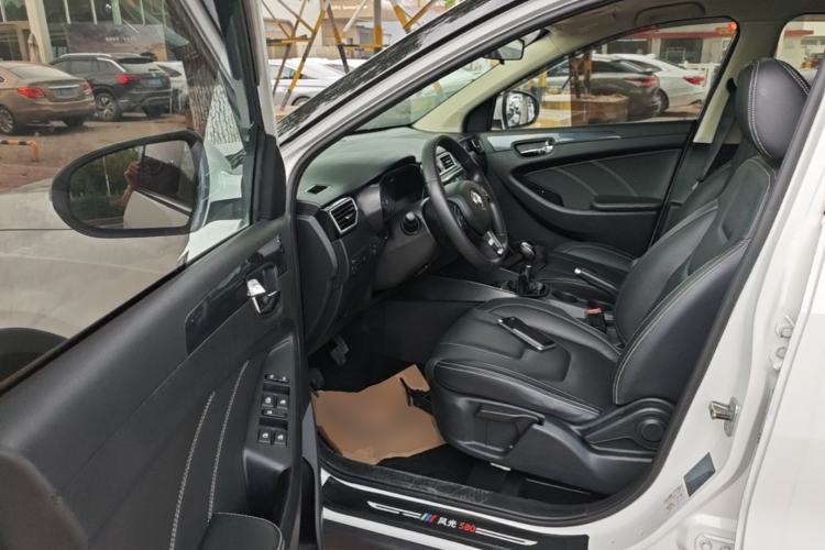 Used Dongfeng Fengon 580 2021 Revised ☆ Star Edition 1.8L Manual Elite Version Driver Seat