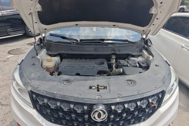 Used Dongfeng Fengon 580 2021 Revised ☆ Star Edition 1.8L Manual Elite Version Engine Bay