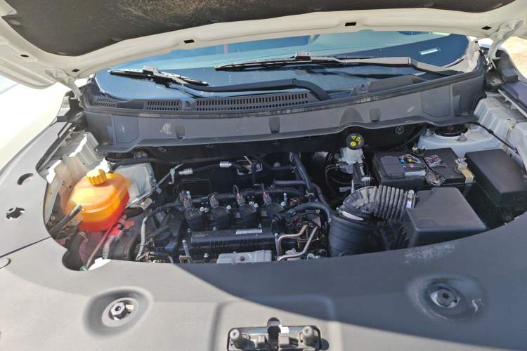 Used Dongfeng Fengon 580 2021 ☆ Star Edition 1.5T Manual Luxury Version Engine Bay