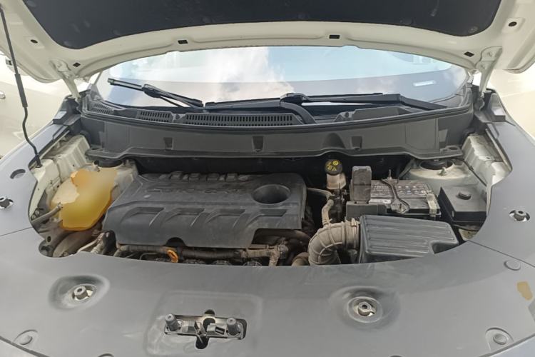 Used Dongfeng Fengon 580 2021 Revised ☆ Star Edition 1.8L Manual Elite Version Engine Bay