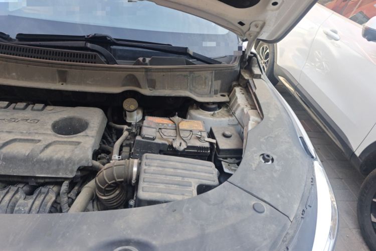 Used Dongfeng Fengon 580 2021 Revised ☆ Star Edition 1.8L Manual Elite Version Engine Bay Left
