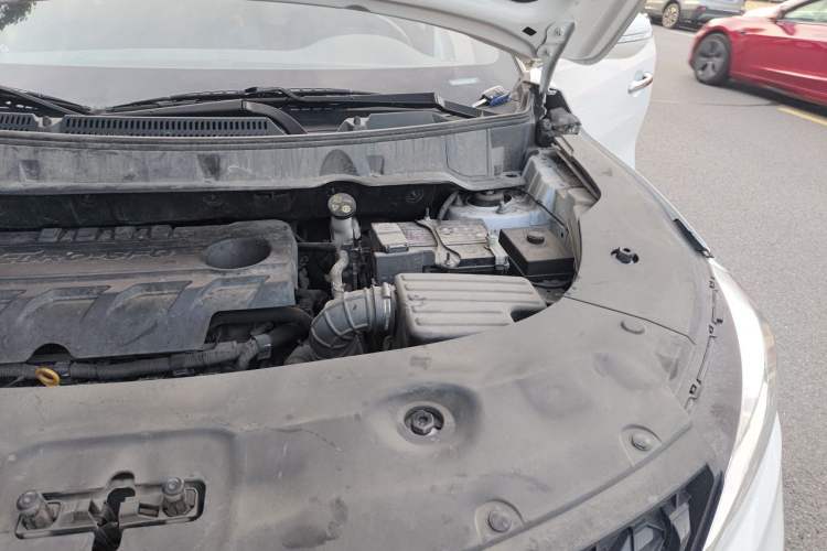 Used Dongfeng Fengon 580 2021 ☆ Star Edition 1.8L Manual Elite Version Engine Bay Left