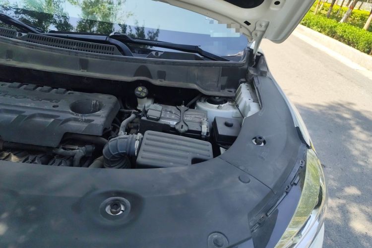 Used Dongfeng Fengon 580 2021 Revised ☆ Star Edition 1.8L Manual Elite Version Engine Bay Left