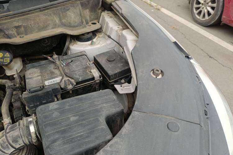 Used Dongfeng Fengon 580 2021 ☆ Star Edition 1.8L Manual Elite Version Engine Bay Left