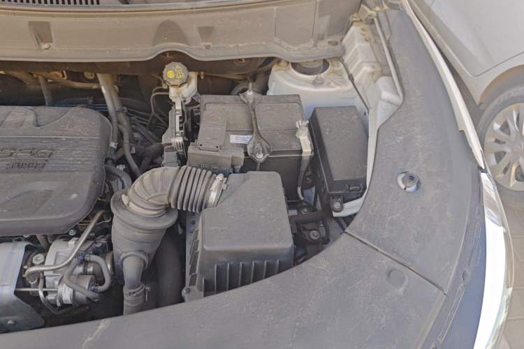 Used Dongfeng Fengon 580 2021 Revised ☆ Star Edition 1.5T Manual Luxury Version Engine Bay Left