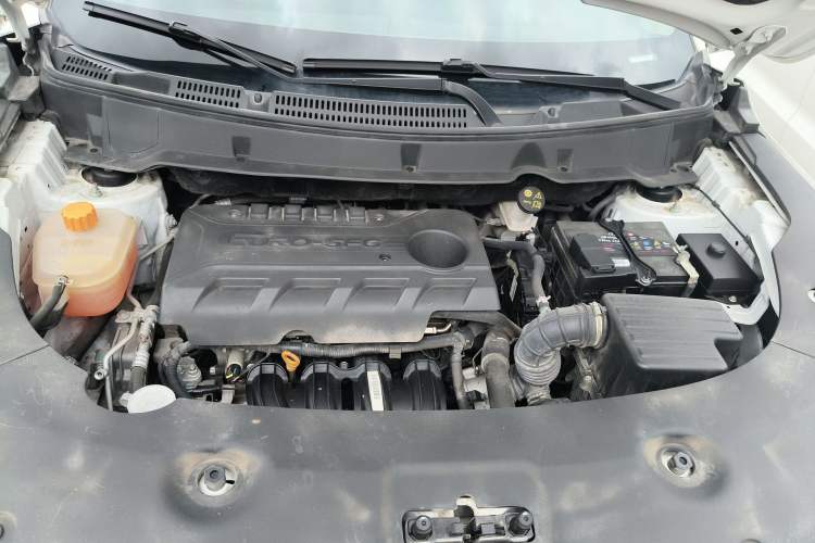 Used Dongfeng Fengon 580 2021 Revised ☆ Star Edition 1.8L Manual Elite Version Engine Bay