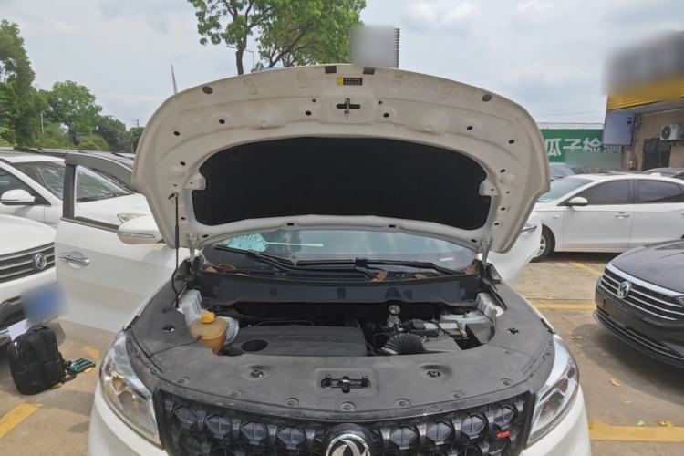 Used Dongfeng Fengon 580 2021 Revised ☆ Star Edition 1.5T Automatic Luxury Version Engine Bay
