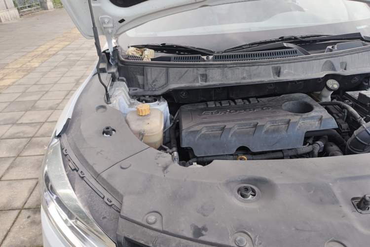 Used Dongfeng Fengon 580 2021 ☆ Star Edition 1.8L Manual Elite Version Engine Bay Right
