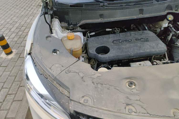 Used Dongfeng Fengon 580 2021 Revised ☆ Star Edition 1.5T Manual Luxury Version Engine Bay Right