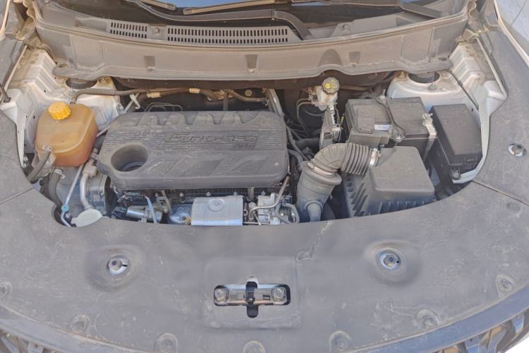 Used Dongfeng Fengon 580 2021 Revised ☆ Star Edition 1.5T Manual Luxury Version Engine Bay