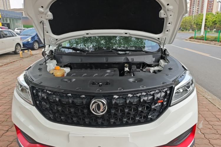 Used Dongfeng Fengon 580 2021 Revised ☆ Star Edition 1.8L Manual Elite Version Engine Bay