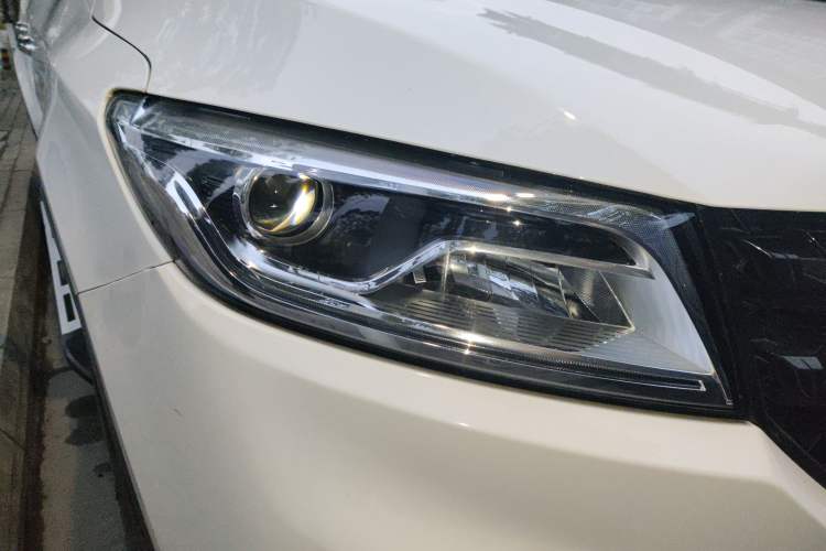 Used Dongfeng Fengon 580 2021 Revised ☆ Star Edition 1.5T Manual Luxury Version Exterior 3