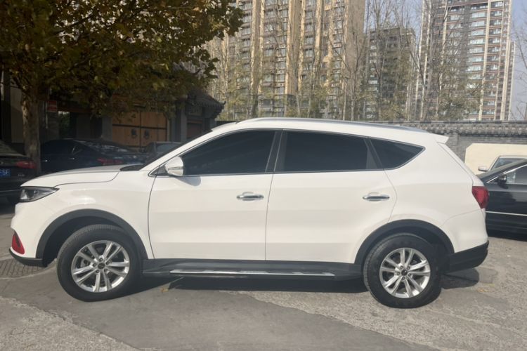 Used Dongfeng Fengon 580 2021 Revised ☆ Star Edition 1.8L Manual Elite Version Exterior 5