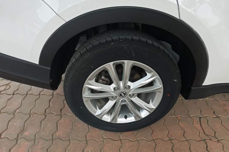 Used Dongfeng Fengon 580 2021 Revised ☆ Star Edition 1.8L Manual Elite Version Exterior 5