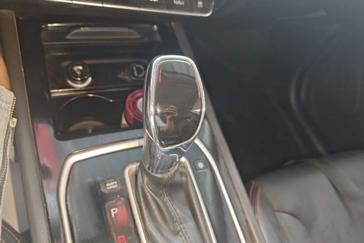 Used Dongfeng Fengon 580 2021 ☆ Star Edition 1.5T Automatic Luxury Version Gear Lever