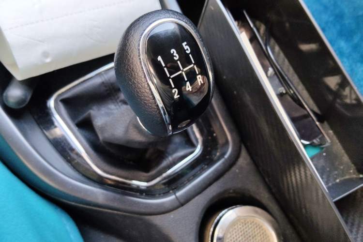 Used Dongfeng Fengon 580 2021 Revised ☆ Star Edition 1.8L Manual Elite Version Gear Lever