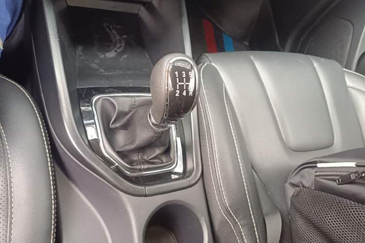 Used Dongfeng Fengon 580 2021 Revised ☆ Star Edition 1.8L Manual Elite Version Gear Lever