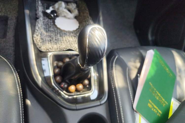 Used Dongfeng Fengon 580 2021 Revised ☆ Star Edition 1.8L Manual Elite Version Gear Lever