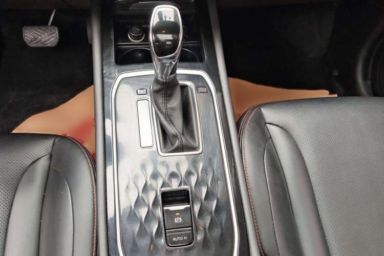 Used Dongfeng Fengon 580 2021 Revised Edition ☆ Star Version 1.5 TGDI Automatic Prestige Grade Gear Lever